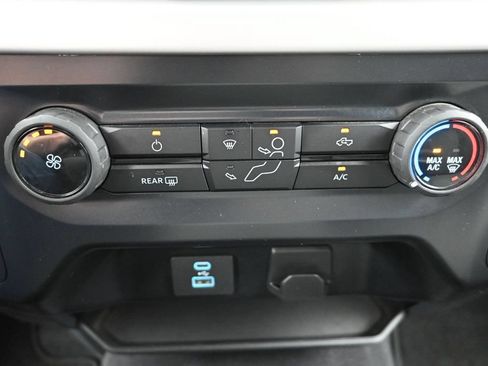 Used 2023 Ford F150 XLT AWD/4WD image 19