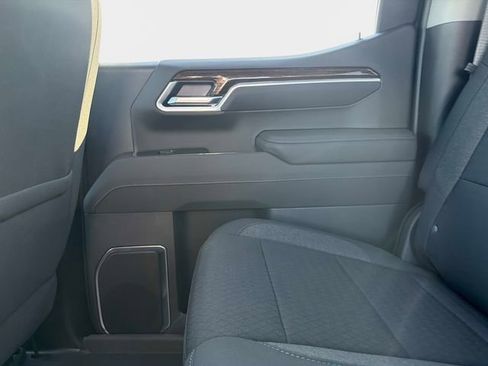 New 2026 GMC Sierra 1500 SLE w/ Preferred Package AWD/4WD image 14