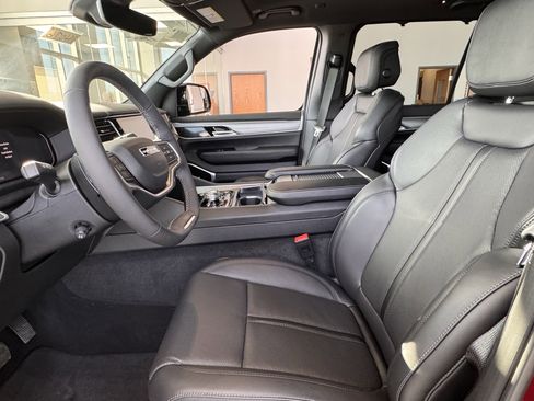 New 2026 Jeep Grand Wagoneer Limited image 12