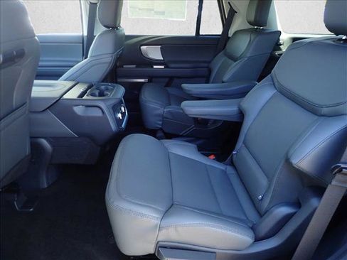 New 2026 Ford Expedition Active AWD/4WD image 11