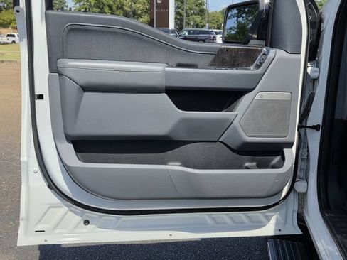 Used 2022 Ford F150 Lariat w/ Equipment Group 502A High AWD/4WD image 17