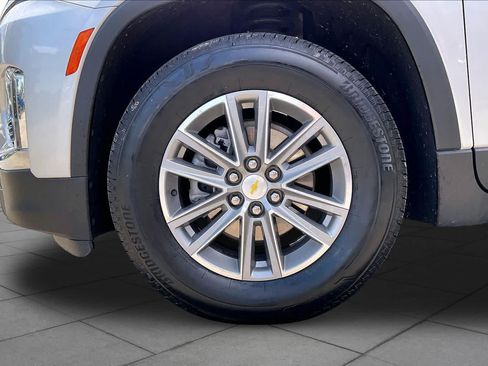 Used 2022 Chevrolet Traverse LT FWD image 10