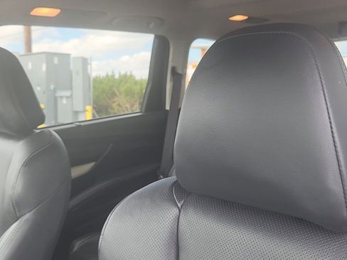 Used 2022 Subaru Ascent Touring image 10