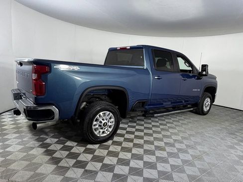 Used 2025 Chevrolet Silverado 2500 LT w/ Convenience Package image 5