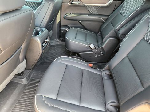 Used 2025 GMC Acadia Denali w/ LPO, Floor Liner Package FWD image 13
