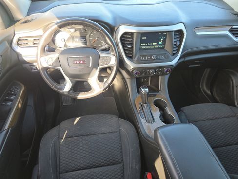 Used 2019 GMC Acadia SLE image 3