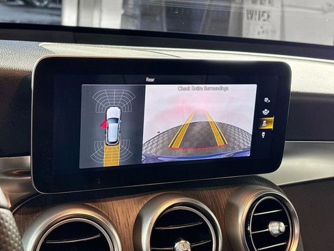 Used 2022 Mercedes-Benz GLC 300 4MATIC image 15