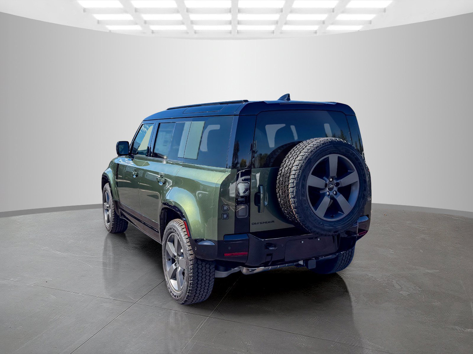 New 2026 Land Rover Defender 110 X-Dynamic SE AWD/4WD image 3