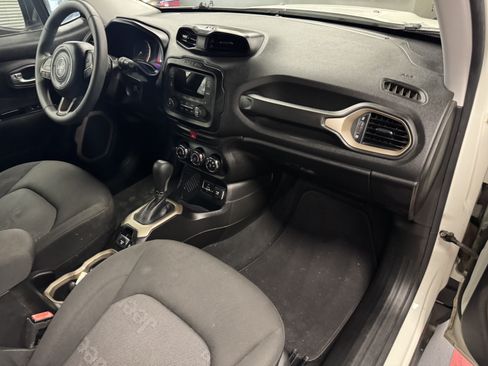 Used 2017 Jeep Renegade Sport w/ Power & Air Group FWD image 11