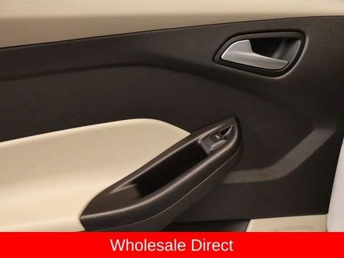 Used 2013 Ford Focus SE FWD image 26