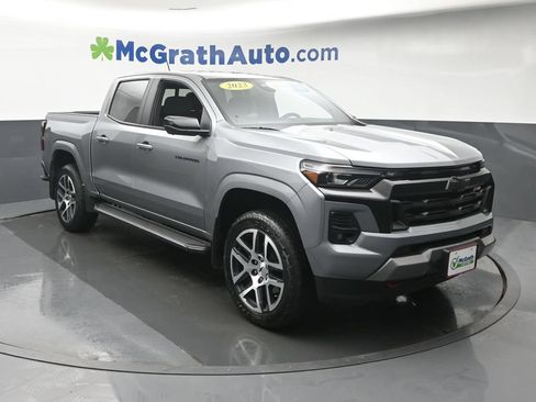 Used 2023 Chevrolet Colorado Z71 w/ Z71 Convenience Package 2 AWD/4WD image 2