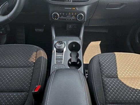 Certified 2023 Ford Escape Active AWD/4WD image 21