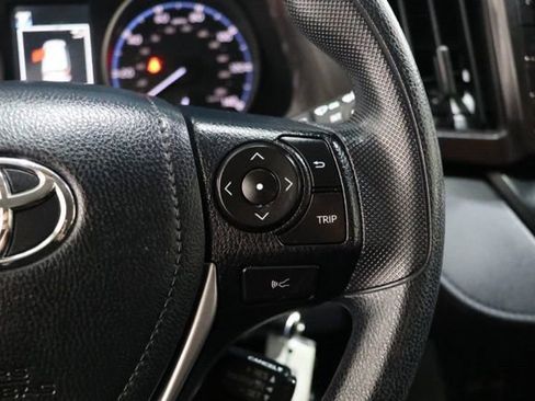 Used 2017 Toyota RAV4 LE FWD image 21