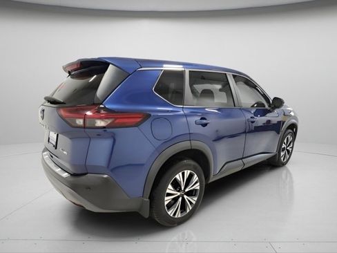 Used 2022 Nissan Rogue SV image 11