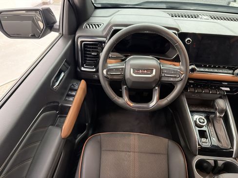 Used 2025 GMC Canyon AT4 AWD/4WD image 31