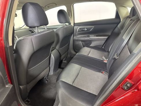 Used 2017 Nissan Altima 2.5 SR w/ Midnight Edition Package FWD image 12