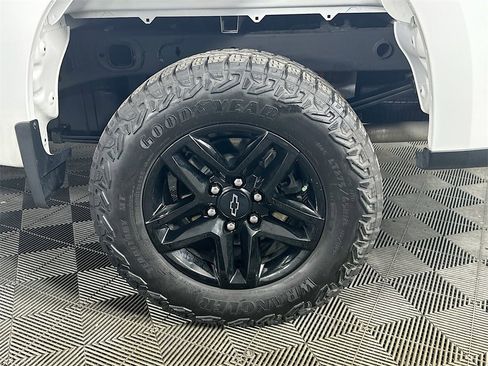 Used 2023 Chevrolet Silverado 1500 Custom Trail Boss image 34