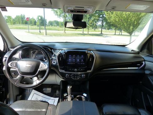 Used 2020 Chevrolet Traverse LT w/ LT Premium Package FWD image 44