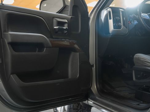 Used 2017 GMC Sierra 1500 SLE w/ SLE Value Package image 43