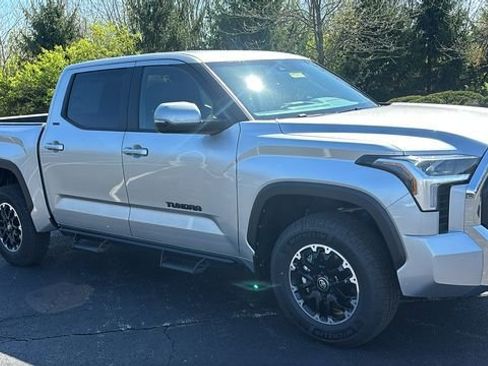 New 2026 Toyota Tundra SR5 w/ TRD Off-Road Package AWD/4WD image 31