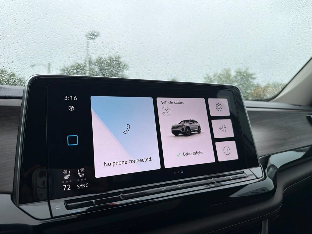 Certified 2024 Volkswagen Atlas SEL AWD/4WD image 18