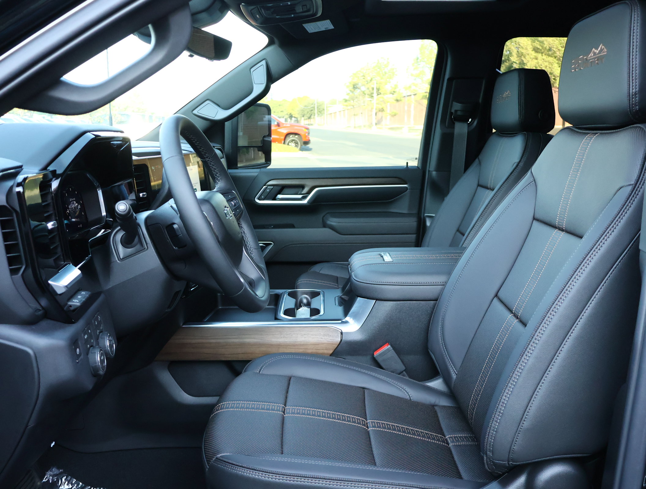 New 2026 Chevrolet Silverado 2500 High Country w/ Midnight Edition AWD/4WD image 10