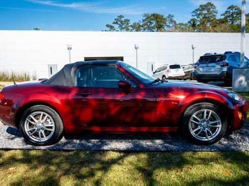 Used 2012 MAZDA MX-5 Miata Sport image 17