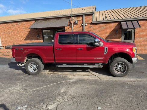 Used 2017 Ford F250 XLT w/ XLT Premium Package image 3