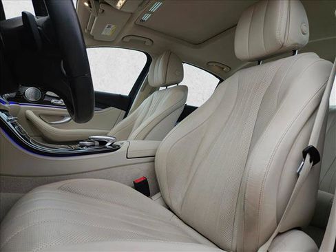 Used 2019 Mercedes-Benz E 300 image 10