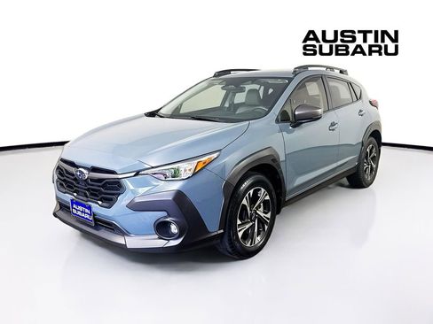 Used 2024 Subaru Crosstrek 2.0i Premium image 3