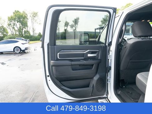 Used 2024 RAM 2500 Big Horn image 12