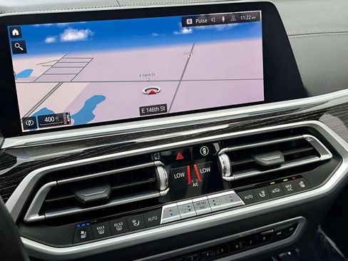 Used 2020 BMW X7 xDrive40i w/ M Sport Package AWD/4WD image 25