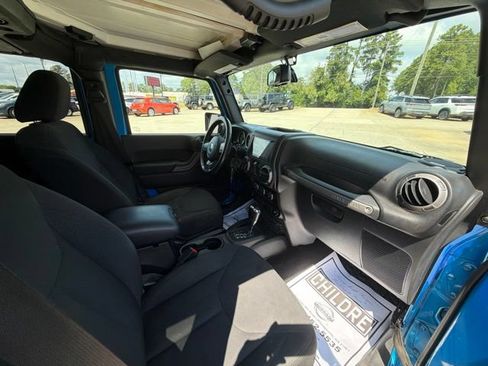 Used 2015 Jeep Wrangler Unlimited Sport w/ Quick Order Package 24S AWD/4WD image 16