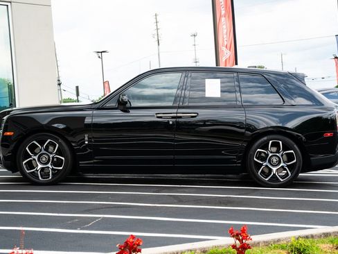 Used 2022 Rolls-Royce Cullinan Black Badge AWD/4WD image 19