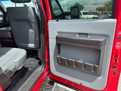 Used 2015 Ford F250 XL w/ Power Equipment Group image 21