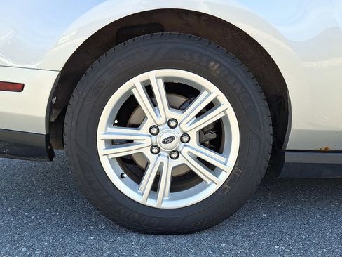 Used 2012 Ford Mustang Coupe image 11