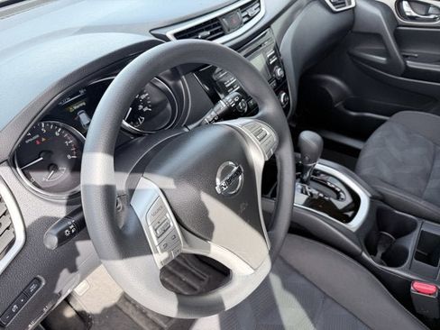 Certified 2016 Nissan Rogue S w/ Appearance Package image 15