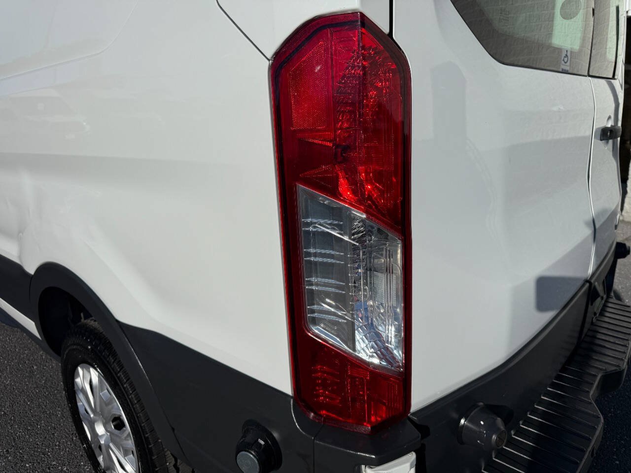 Used 2018 Ford Transit 350 148 Low Roof w/ Exterior Upgrade Package RWD image 37