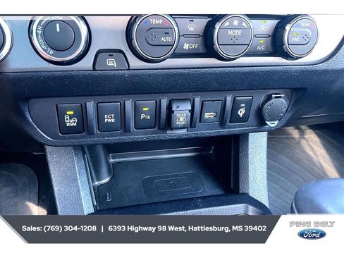 Used 2023 Toyota Tacoma TRD Off-Road w/ Technology Package AWD/4WD image 24