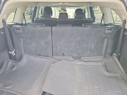Used 2021 Toyota Highlander XLE FWD image 8