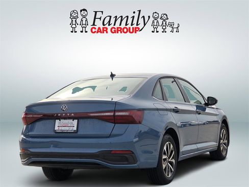 Used 2025 Volkswagen Jetta S image 4