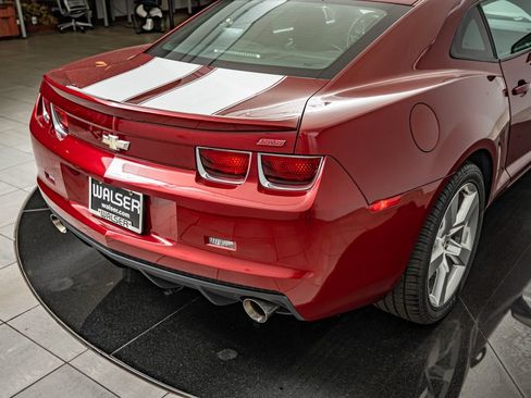 Used 2010 Chevrolet Camaro SS w/ RS Package RWD image 17