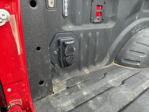 Certified 2025 Ford F350 Lariat w/ Black Appearance Package image 8