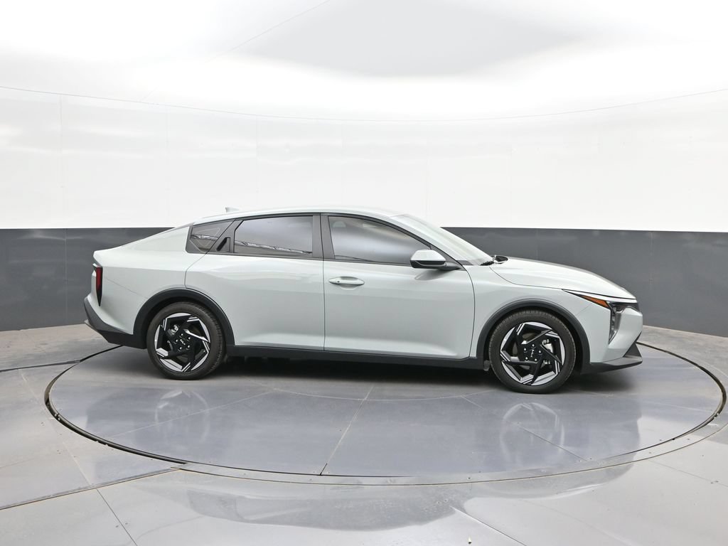 Used 2025 Kia K4 EX FWD image 23