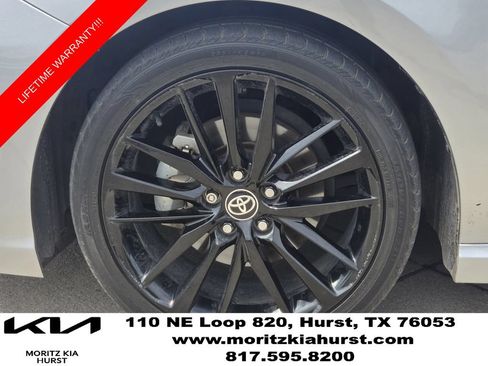 Used 2023 Toyota Camry XSE FWD image 18