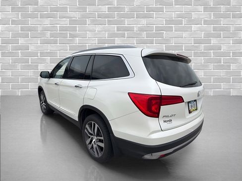 Used 2017 Honda Pilot Touring image 3