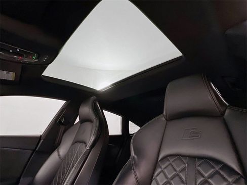 Used 2019 Audi S5 Premium Plus w/ Premium Plus image 14