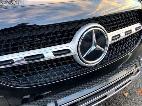 Used 2023 Mercedes-Benz GLA 250 4MATIC image 31