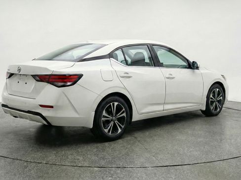 Used 2025 Nissan Sentra SV image 9