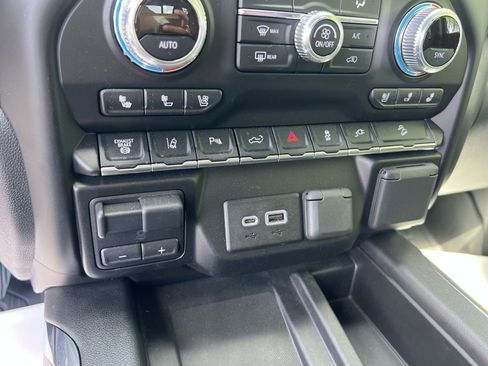 Used 2020 GMC Sierra 2500 Denali AWD/4WD image 30